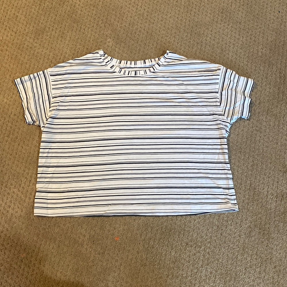 Lululemon On The Move Cropped Tee